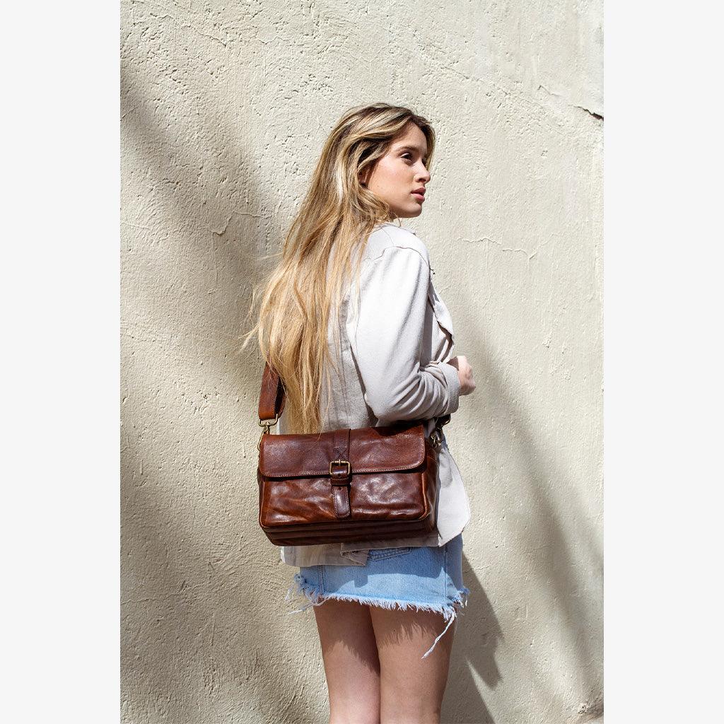 París Cognac Leather Camera Bag - Handmade Bronkey Premium Goods ®