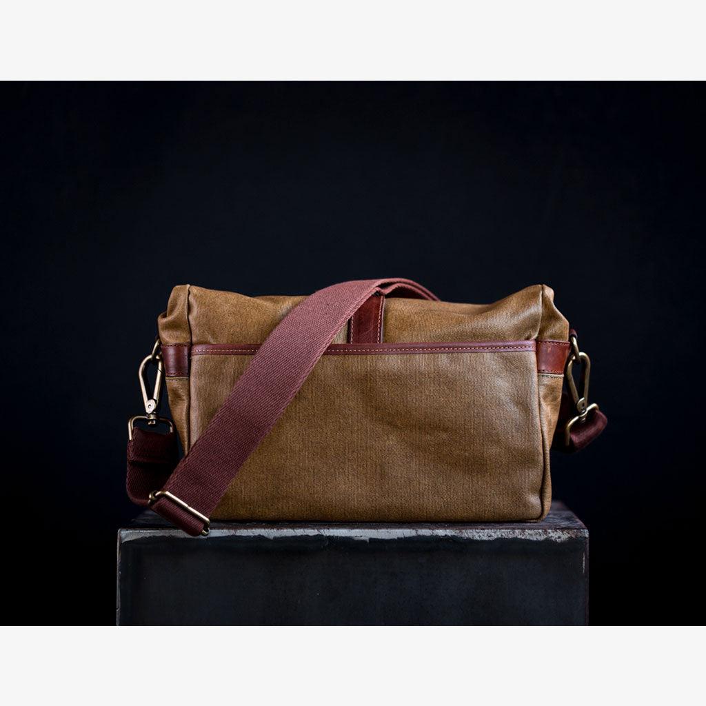 Limited Edition - París Olive green Waxed Canvas Camera Bag - Handmade Bronkey Premium Goods ®