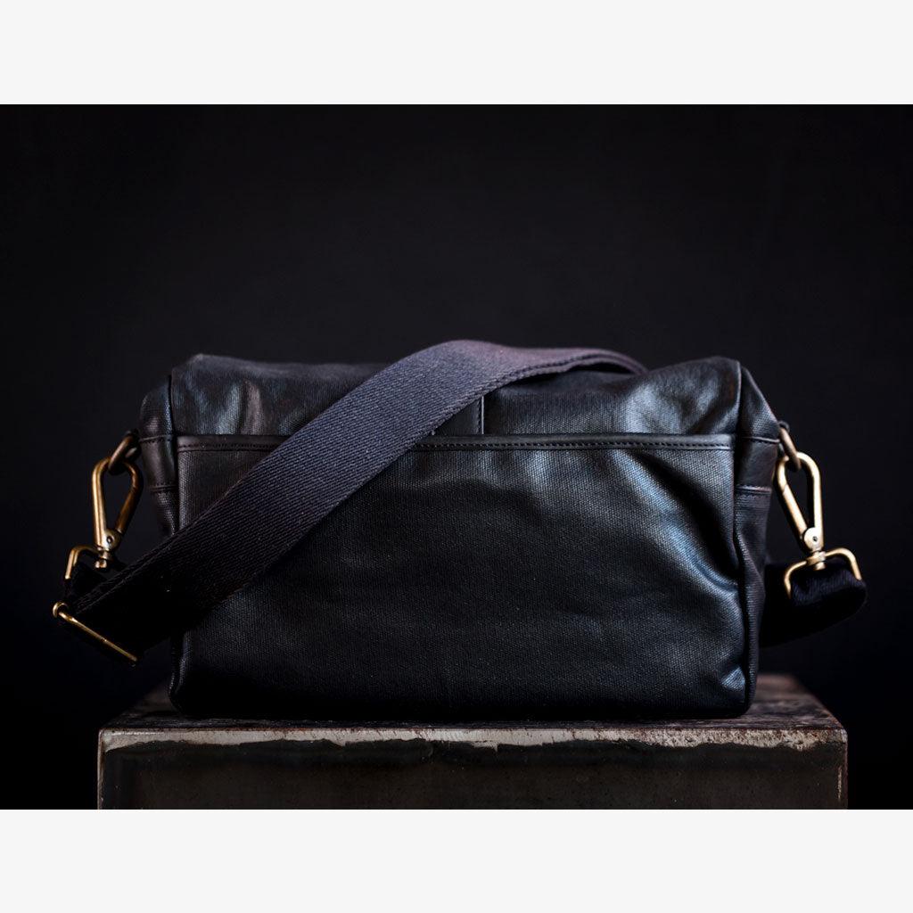 Edizione limitata: borsa per fotocamera in tela cerata nera Paris
